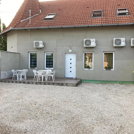 Anonymous Apartman * Balatonlelle